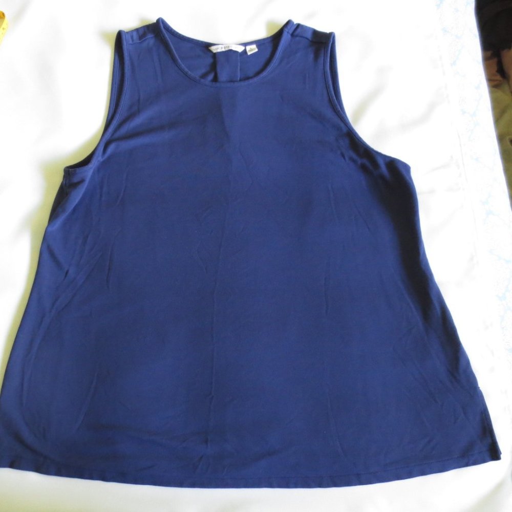 4/$14 ISAAC MIZRAHI LIVE womens CASUAL navy blue TANK Top SIZE LARGE super soft!